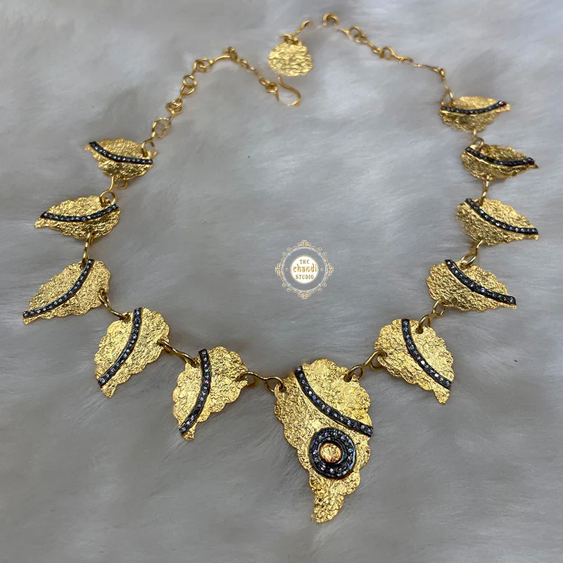 Bold and Bling Necklace - Image 4