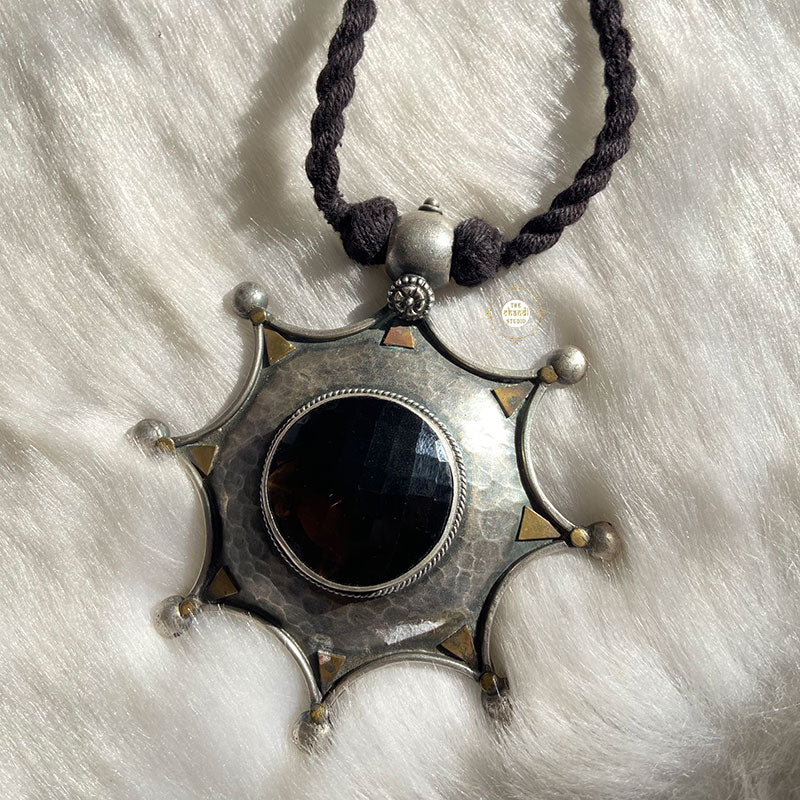 Sitara Thread Necklace - Image 2