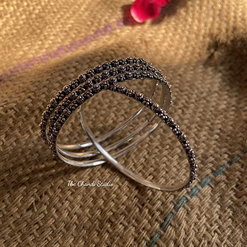 Dilkash Emboss Bangle (Piece) - Image 3
