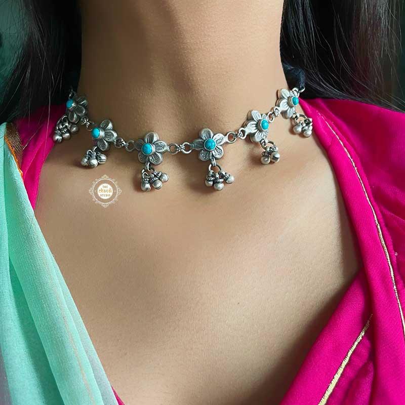 Dilkash Floral Ghungroo Necklace - Image 4