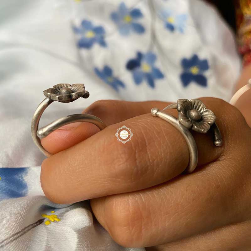 Dilkash Flower Ring - Image 3