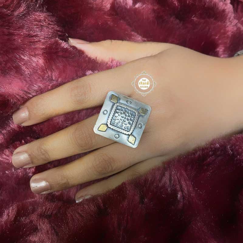Do Rukha Utsav Square Ring - Image 2