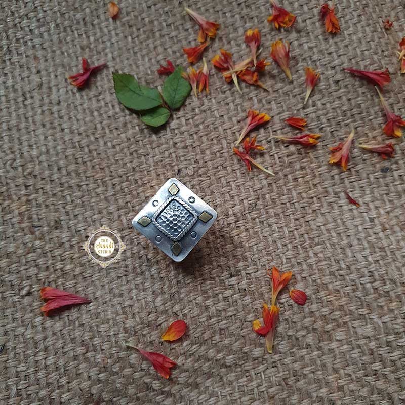 Do Rukha Utsav Square Ring - Image 4