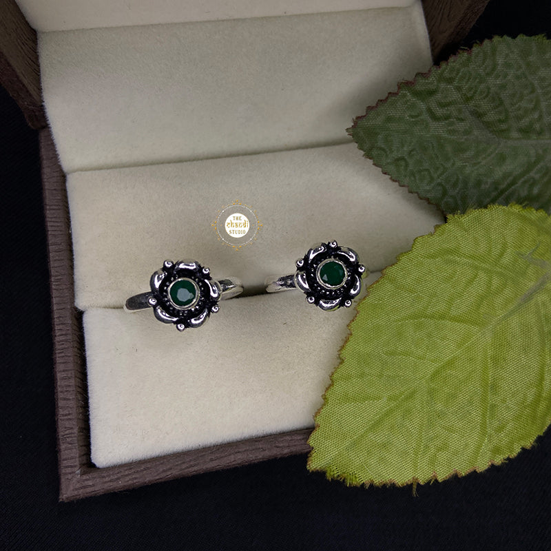 Floral Beauty Stone Toe Ring - Image 4