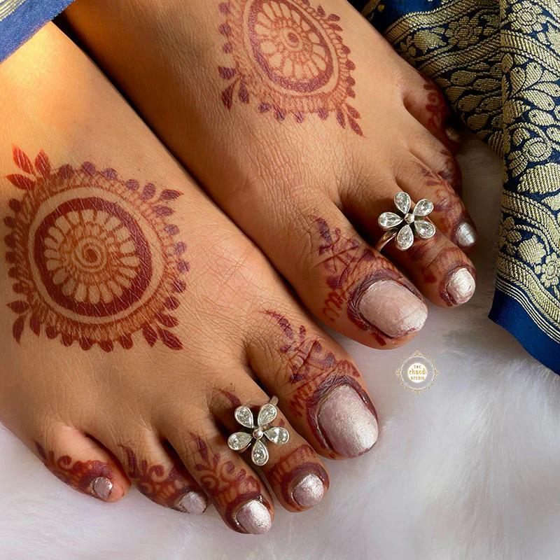Dainty Flower Toe Ring 925 Pure Silver - Image 3