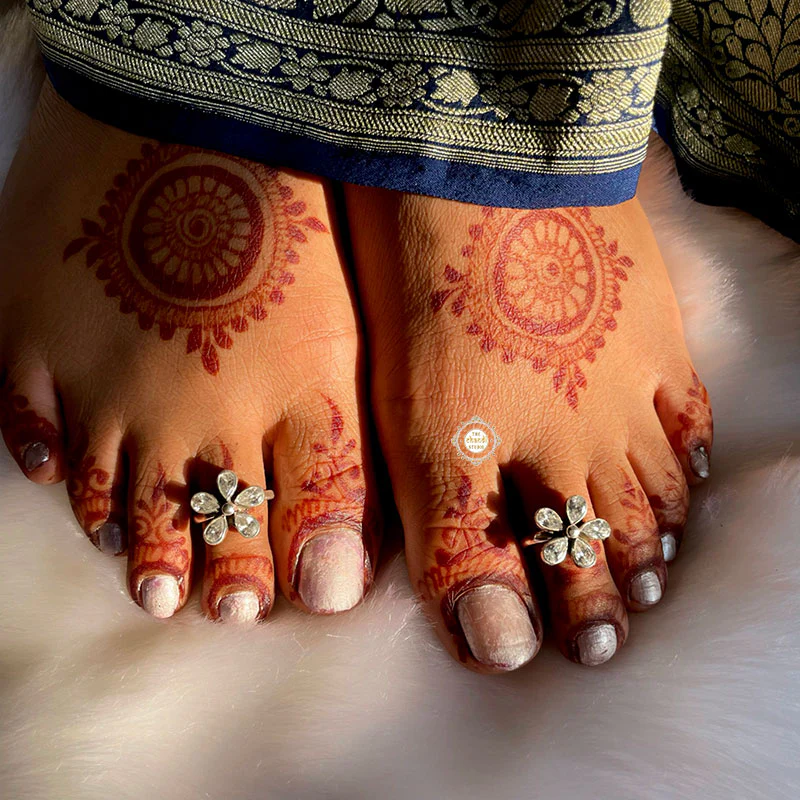 Dainty Flower Toe Ring 925 Pure Silver - Image 5