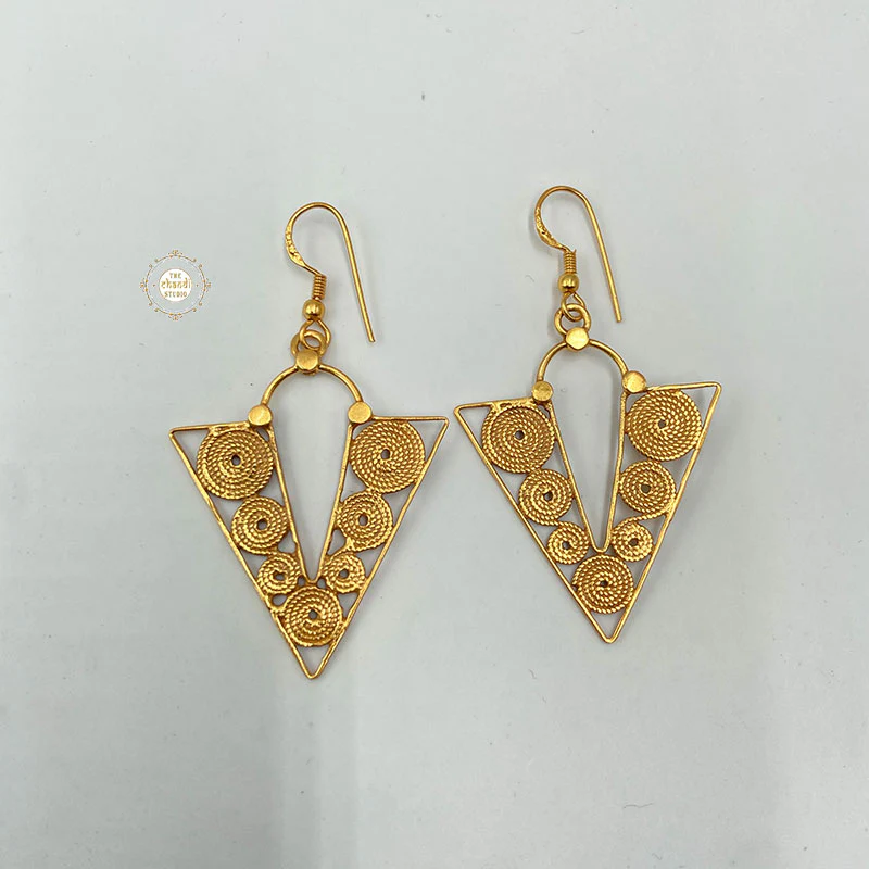 Full Gold Concentric Filigree Paradise Earring - Image 3