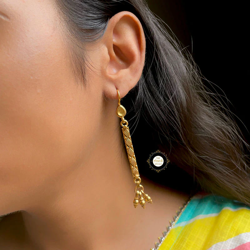 Full Gold Emboss Earring - Image 3