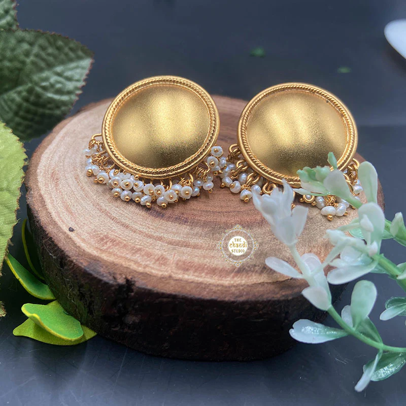 Full Moon Pearl Earring Full Gold - Image 5