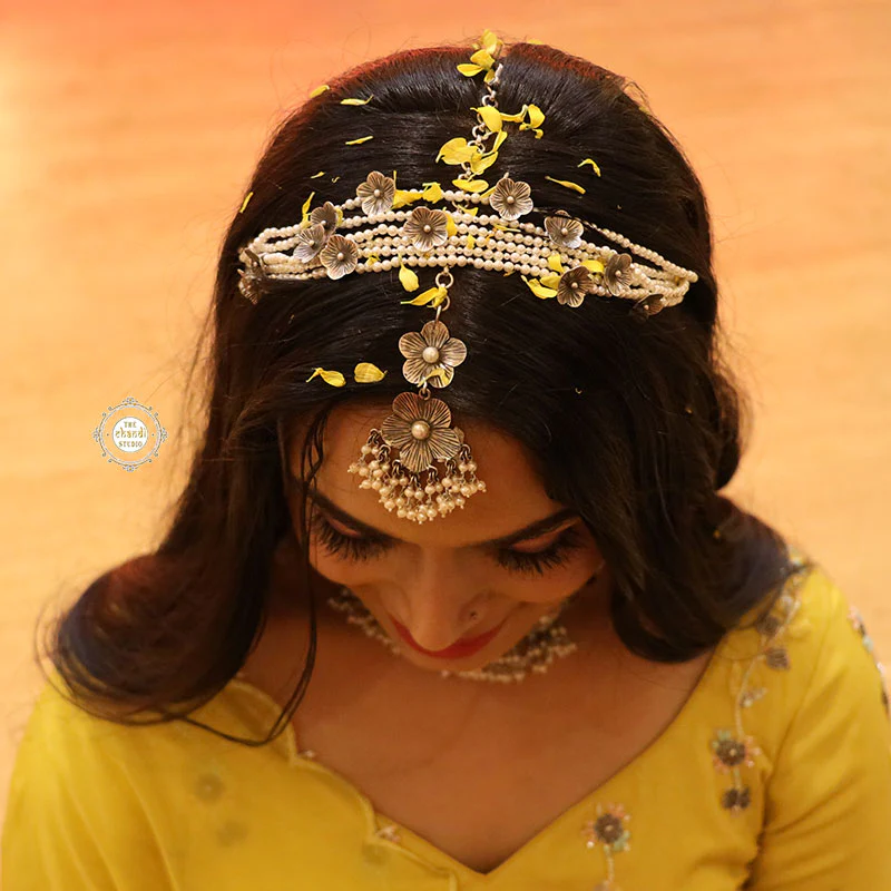 Jasmine Pearls Of Joy Sheesh Phool (Headband) - Image 4