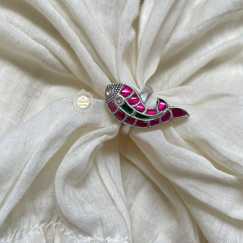 Kundan Delight Fish Ring - Image 2