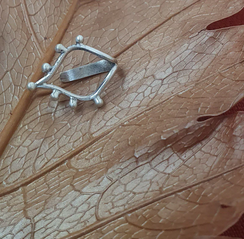 Leaf Clip On Nosepin - Image 4
