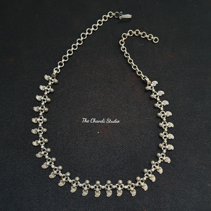 Lightweight Paisley Necklace - Image 3