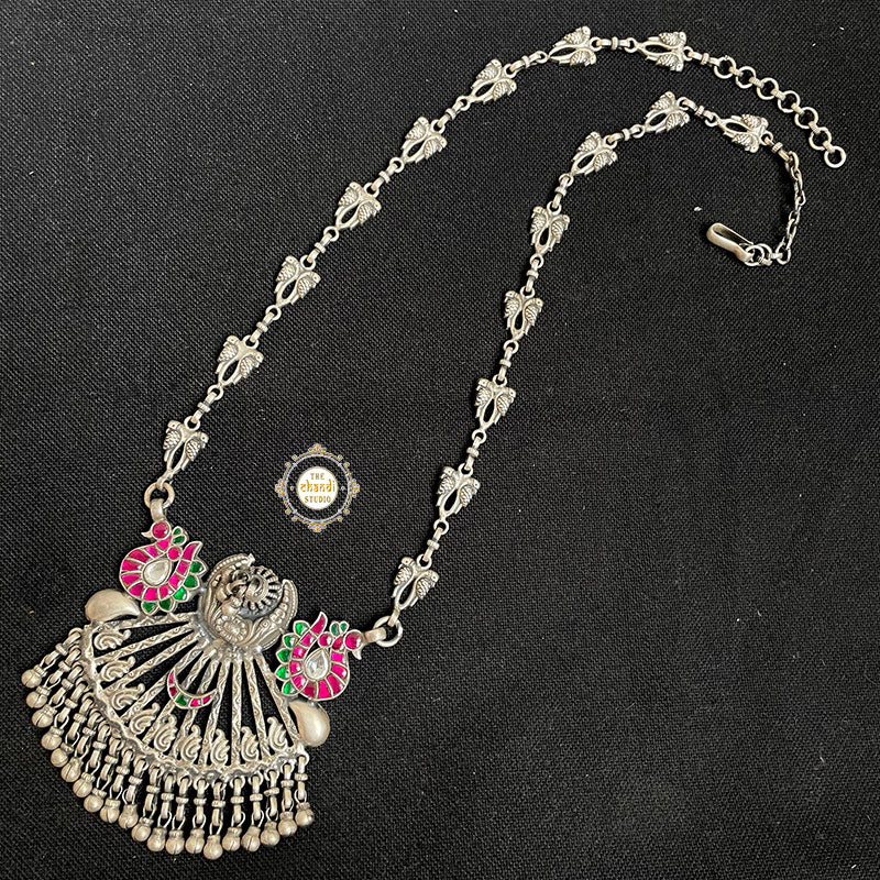 Muhurat Kundan Delight Parrot Paradise Necklace - Image 3