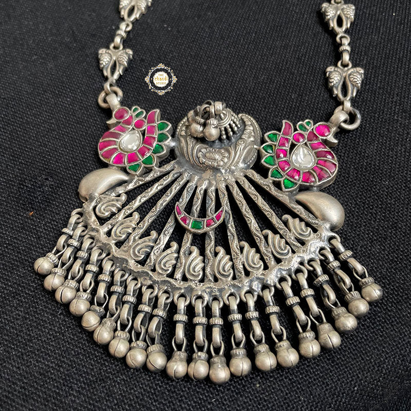 Muhurat Kundan Delight Parrot Paradise Necklace - Image 4
