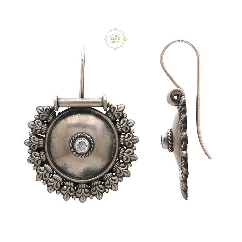 Noor Intricate Timeless Embossed Earring - Image 5