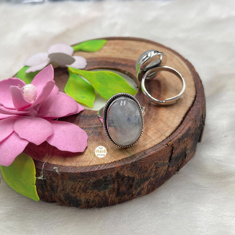 Oval Stone Ring - Image 9