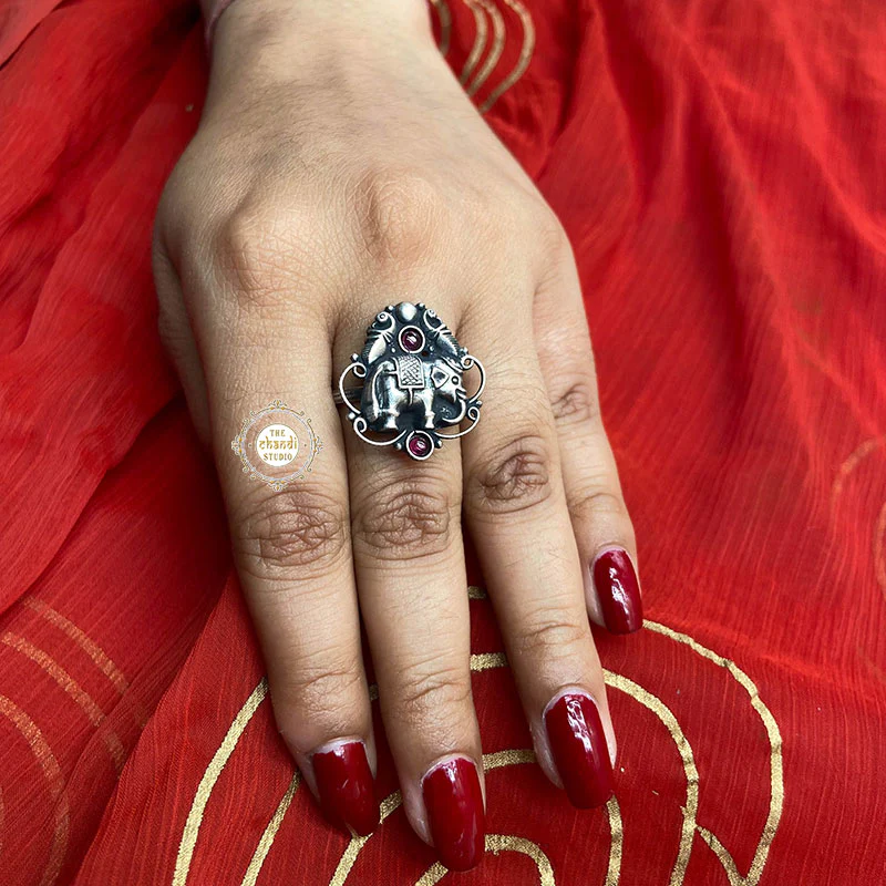 Parrot Elephant Ruby Ring - Image 3