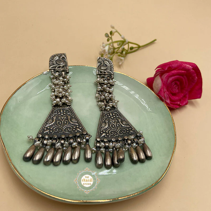 Pearl Bunch Peacock Earring - Image 3