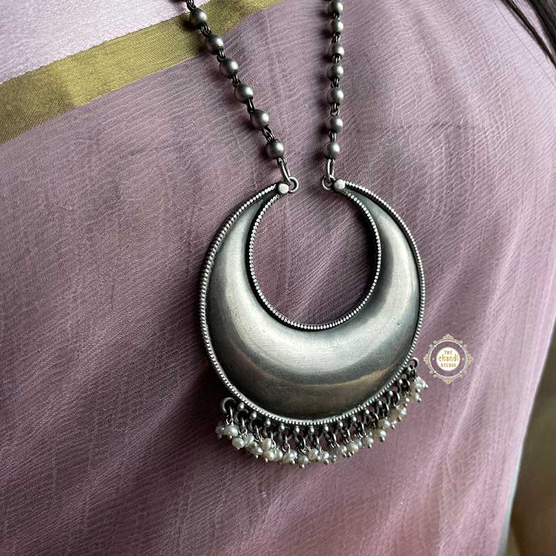 Ruhaaniyat Chaand Necklace - Image 4