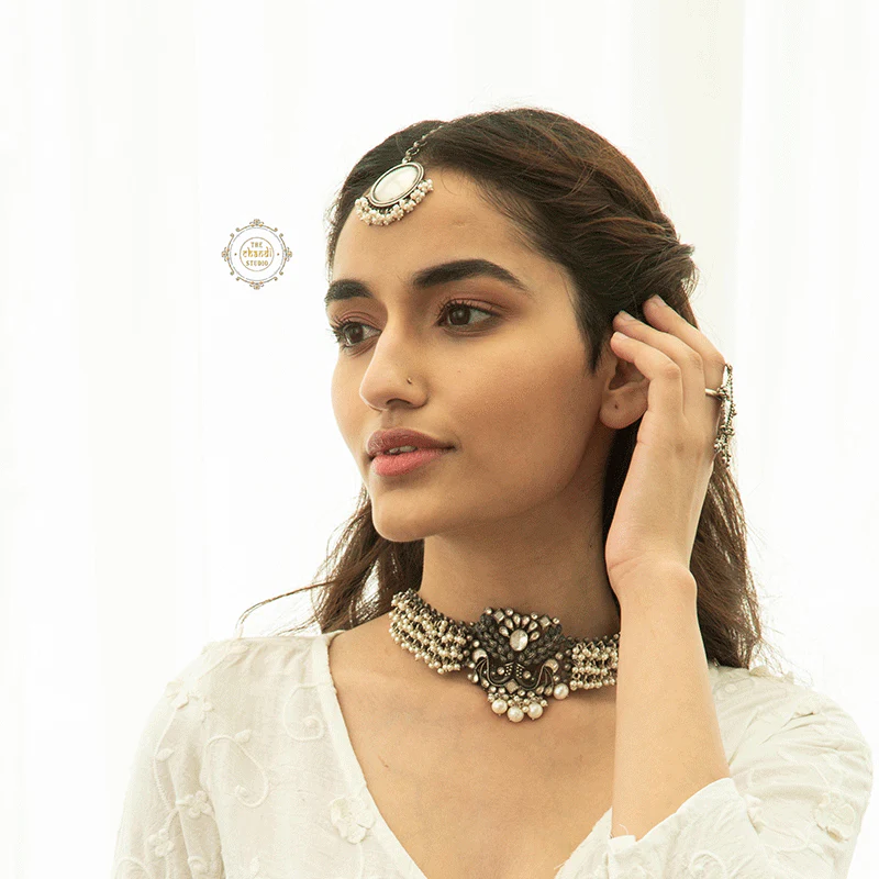 Ruhaniyat Full Moon Pearl Maang Tika - Image 5