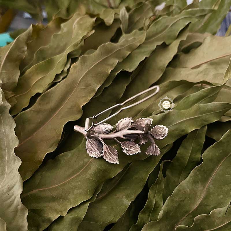 Rustic Romance Phool Patti Hair Pin - Image 4