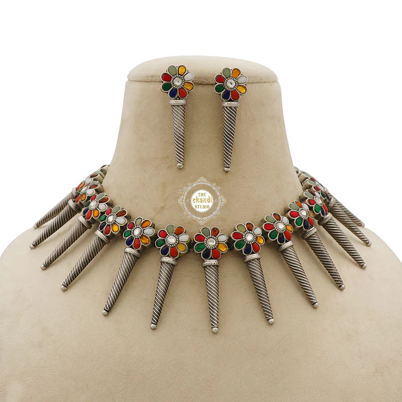 Scoops Of Nostalgia : Navratna Delight Necklace Set - Image 3