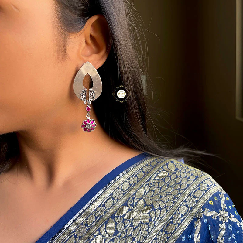 Shahi Kundan Fusion Earring - Image 8