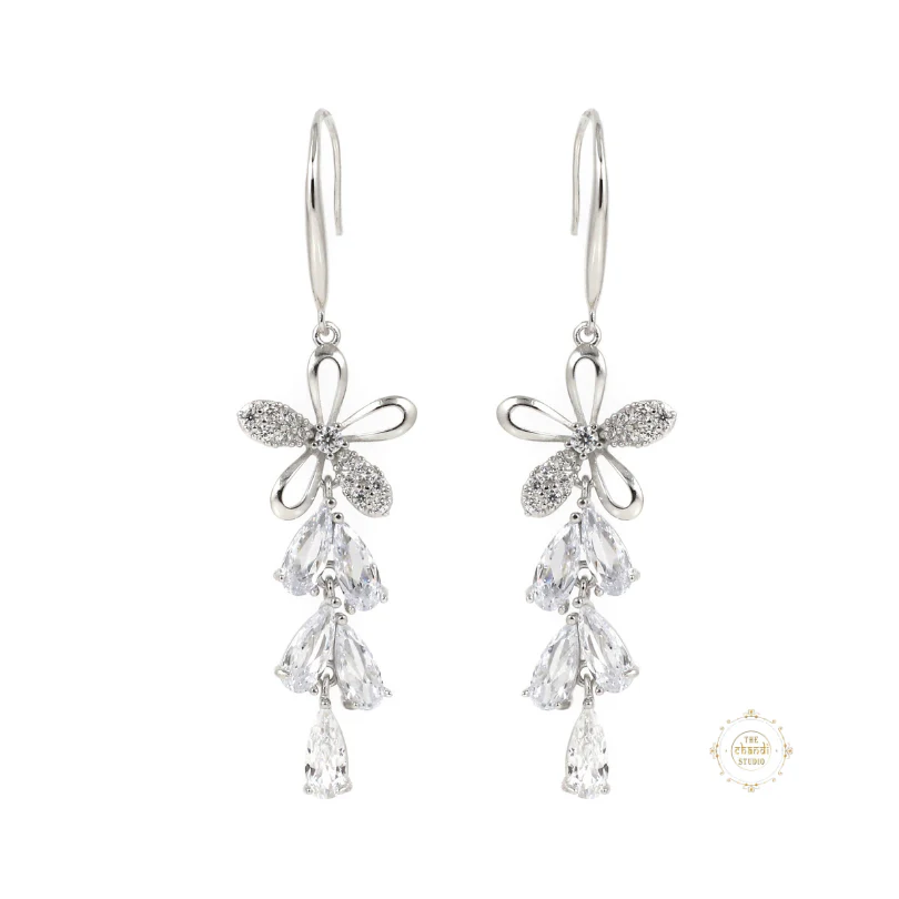 Sparkling Silver Blooming Flower Earring - Image 2