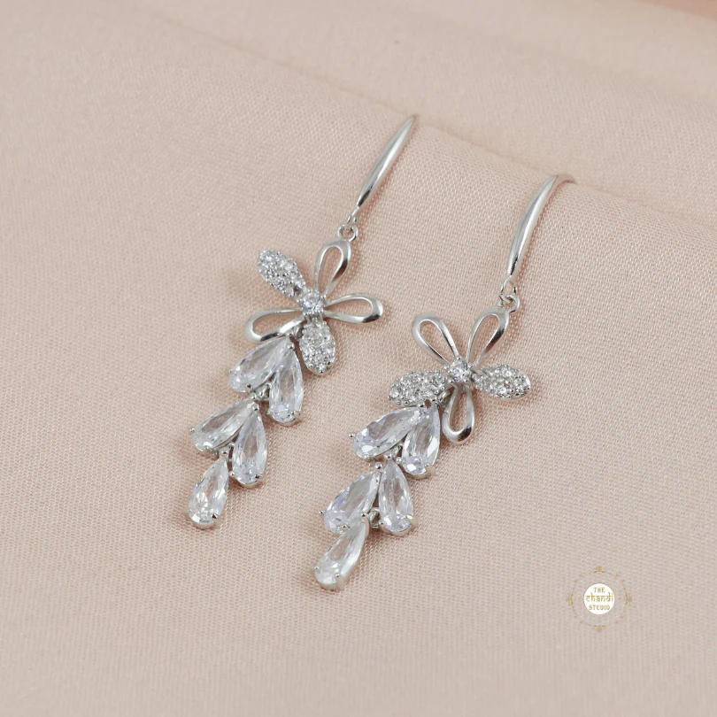 Sparkling Silver Blooming Flower Earring - Image 3