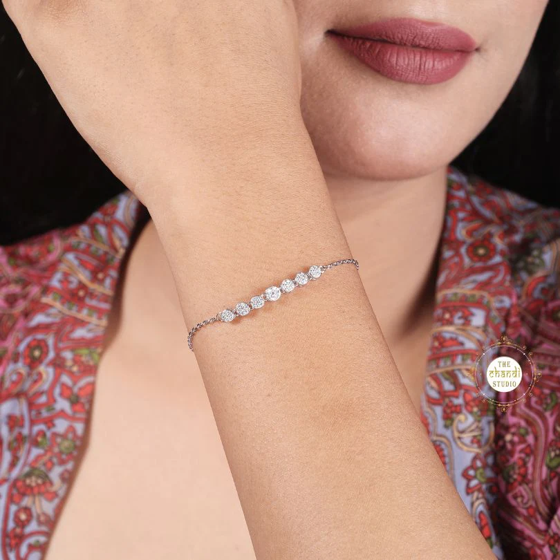 Sparkling Silver Classic Everyday Bracelet. - Image 2