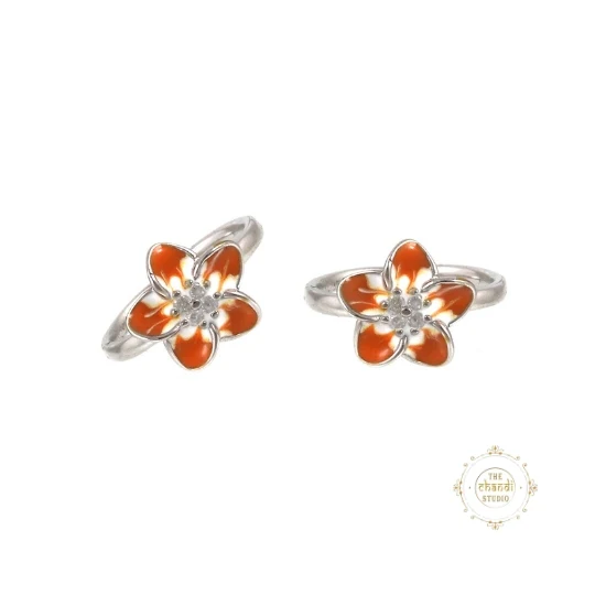 Sparkling Silver Enamel Floral Toe Ring - Image 5