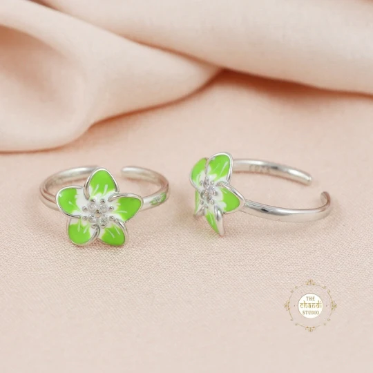 Sparkling Silver Enamel Floral Toe Ring