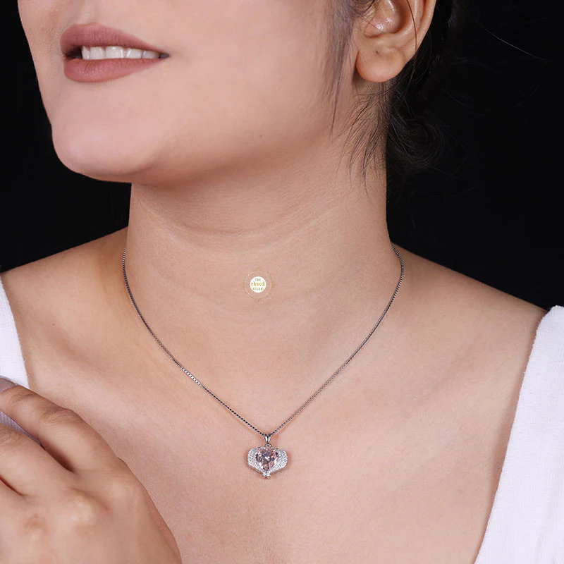Sparkling Silver Gleam Necklace - Image 3