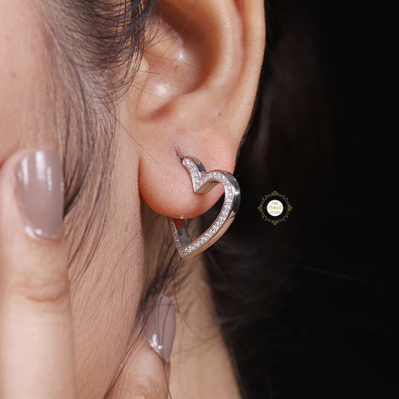 Sparkling Silver Heart Earring - Image 2