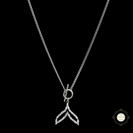 Sparkling Silver Leafy Necklace - Image 5
