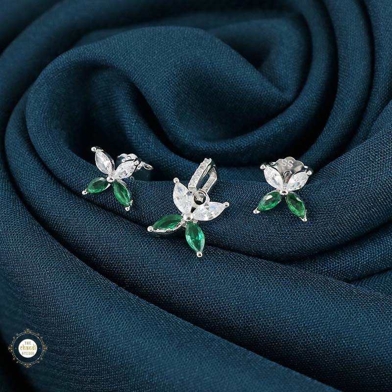 Sterling Silver Sparkling Silver Timeless Petal PendantĀ Set (Without Chain) - Image 5