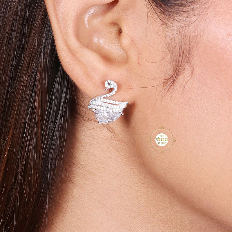 Sparkling Silver Swan Beauty Stud Earring - Image 2