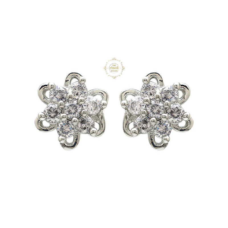 Sparkling Treasure Earring - Image 2