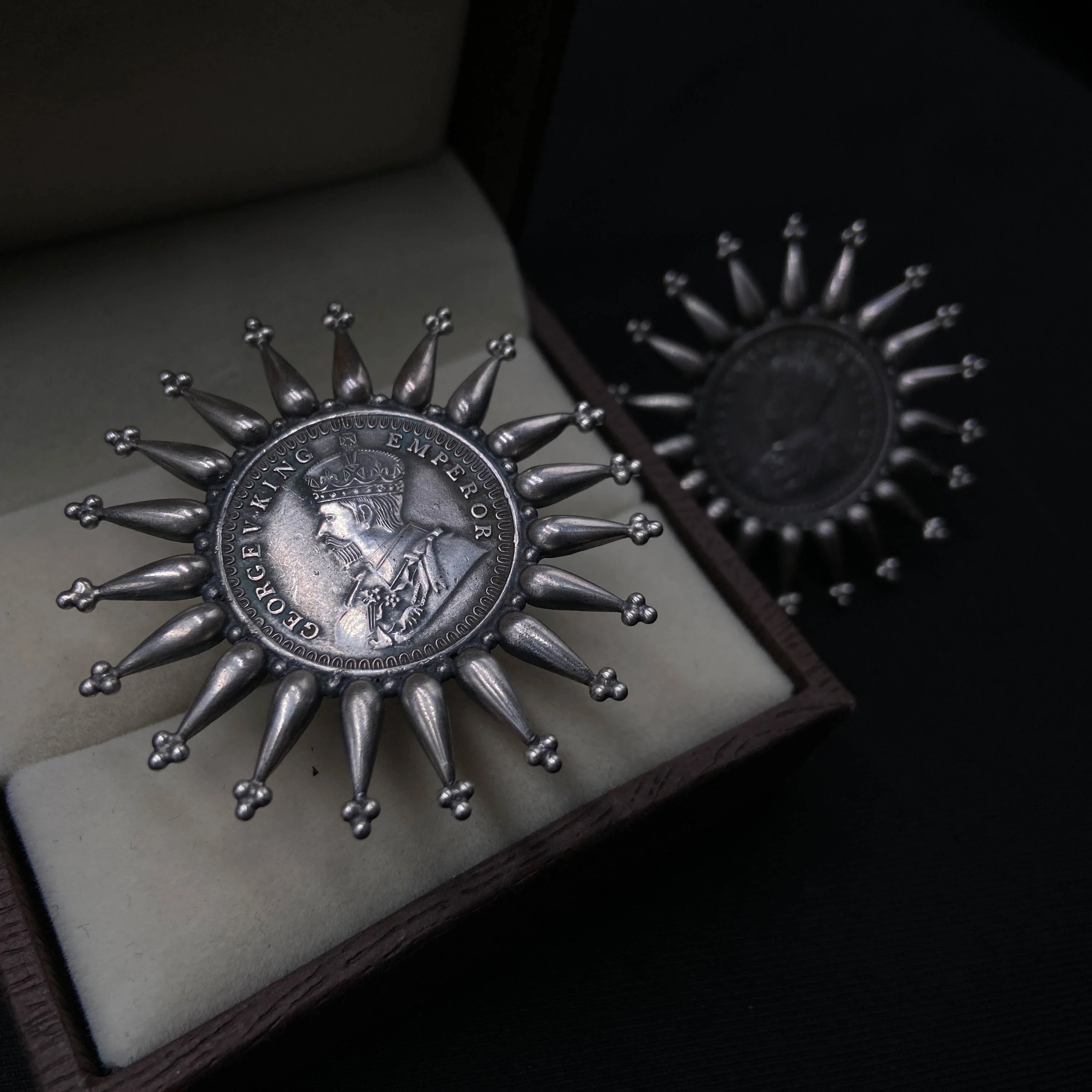 Spike Coin Ring
