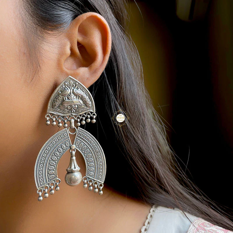 Stop And Stare Majestic Earring - Image 2