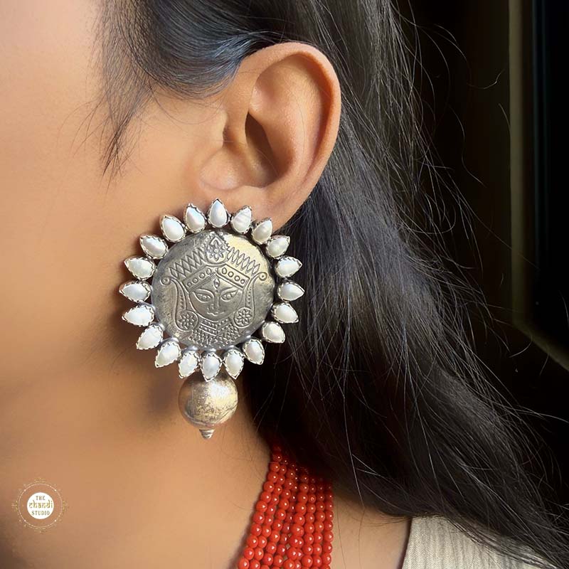 Sterling Silver Hand Carved Coral-Pearl Durga Necklace set - Image 2