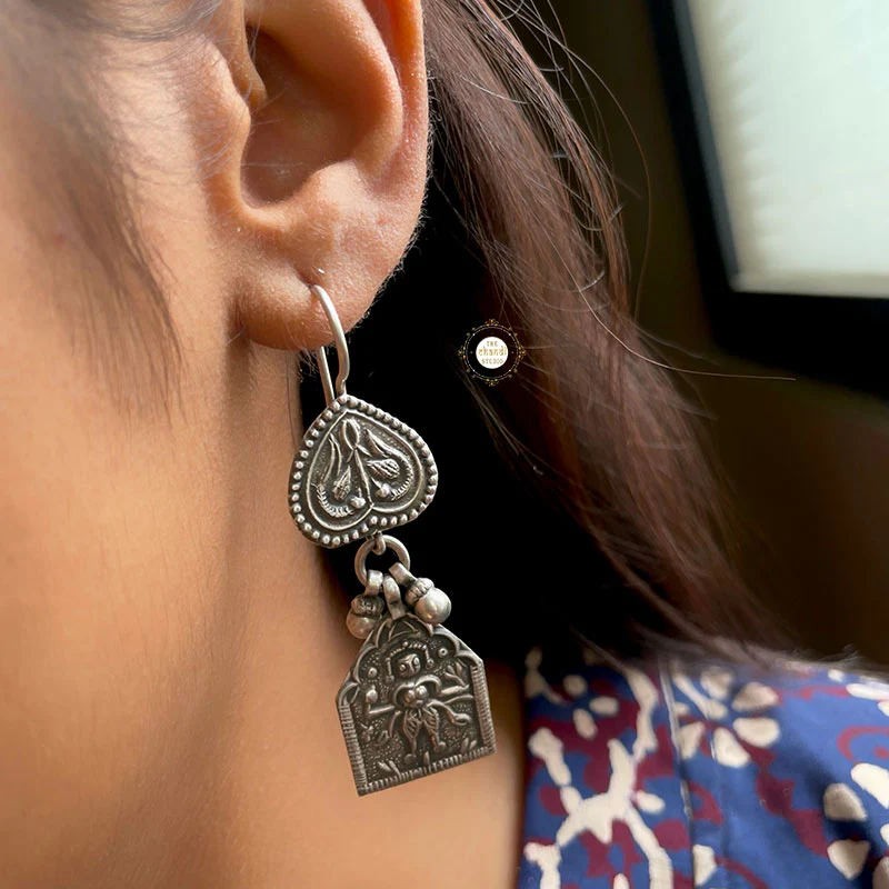Engraved Light Weight Earring - Image 3
