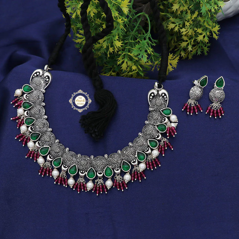 Utsav Exquisite Drop Necklace With Earring - Image 11