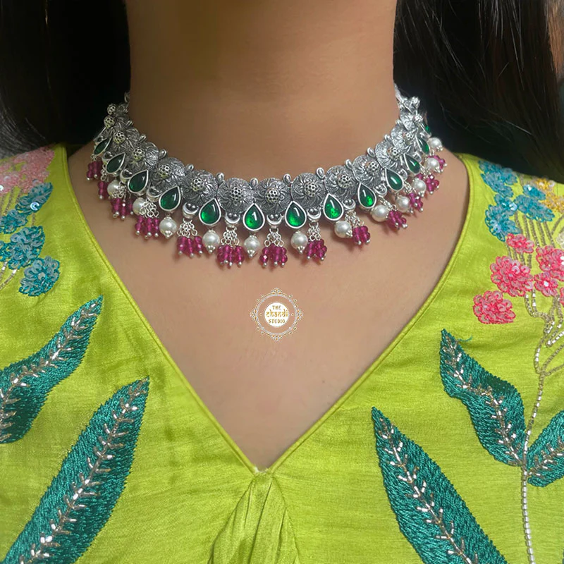 Utsav Exquisite Drop Necklace With Earring - Image 7