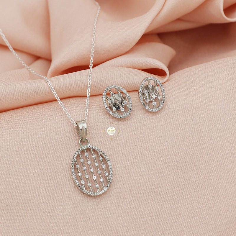 Sterling Silver Sparkling Treasure Oval Necklace Set - Image 4