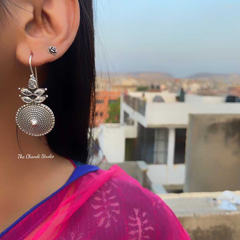 Stone Daana Earring - Image 2