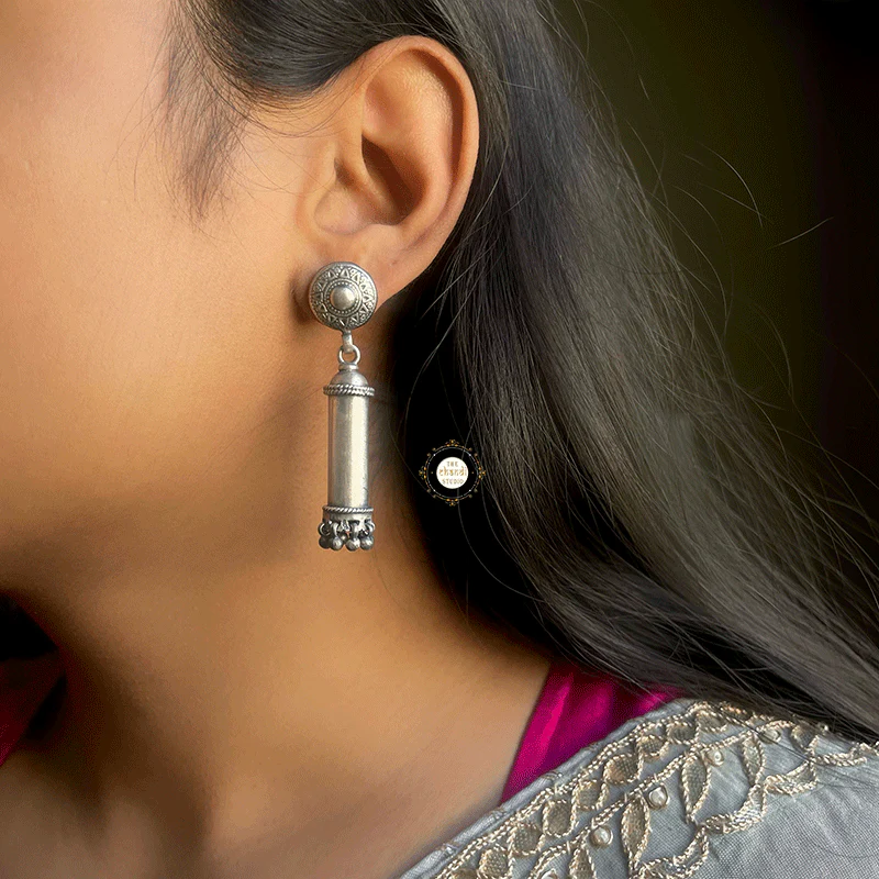 Heritage Pillar Drop Earring - Image 4