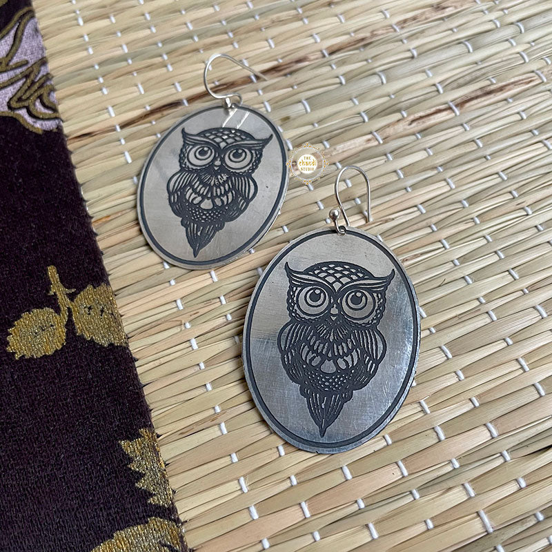The Mighty Owl Engraved Earring - Image 2