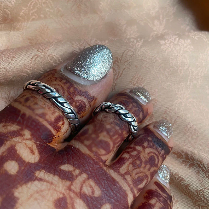 Twisted Rope Thumb Toe Ring - Image 2